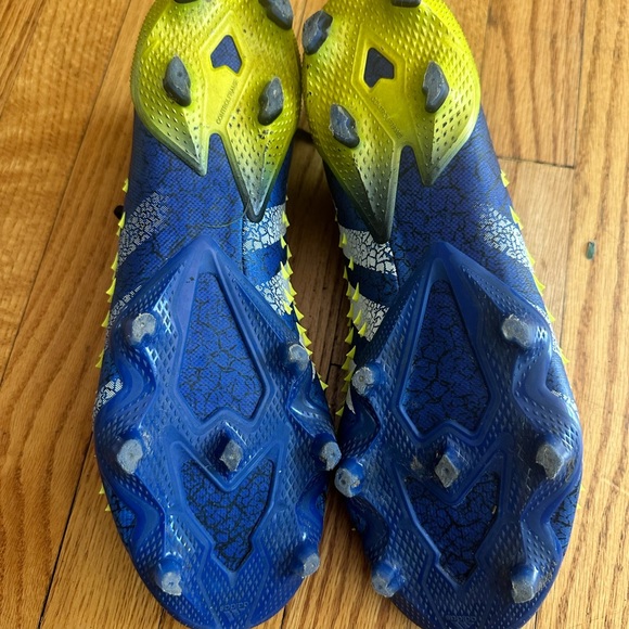 Adidas Predator Soccer Cleats size 11 - Picture 3 of 3